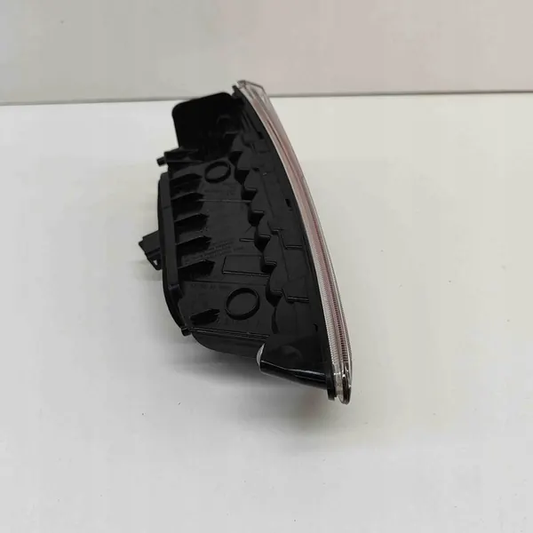 Skoda Karoq 2023 Luz trasera izquierda del maletero image 4