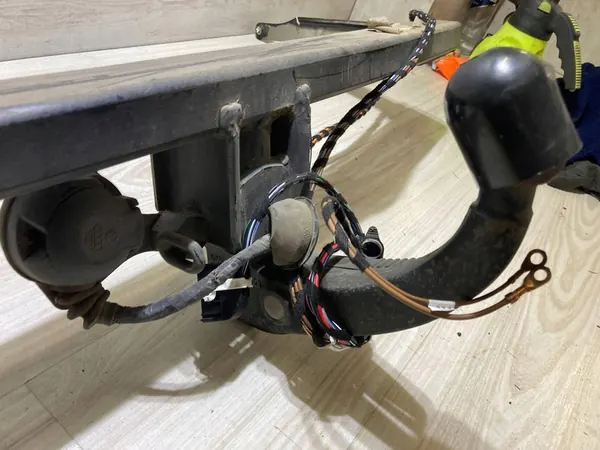 Dragkrok Skoda Octavia Mk3 (5E) OEM 5E0092155 image 3