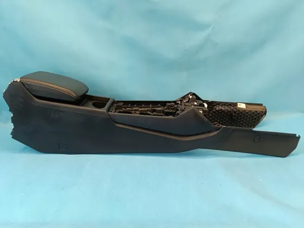 OEM 80A864283A 80B863312A Audi Q5 II Tunnel Central Accoudoir image 3