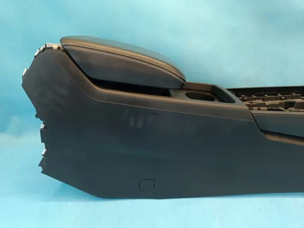 OEM 80A864283A 80B863312A Audi Q5 II Tunnel Central Accoudoir image 7