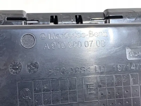 Estante Mercedes Sprinter OEM A9106800700 - Usado image 5