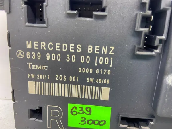 Mercedes-ohjausmoduuli OEM A6399003000 - Käytetty image 4