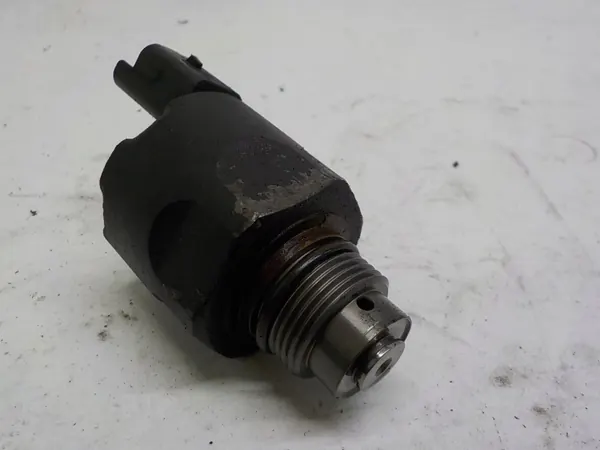 Sensor de válvula de combustível OEM 9658193980 Volvo S40 II image 2