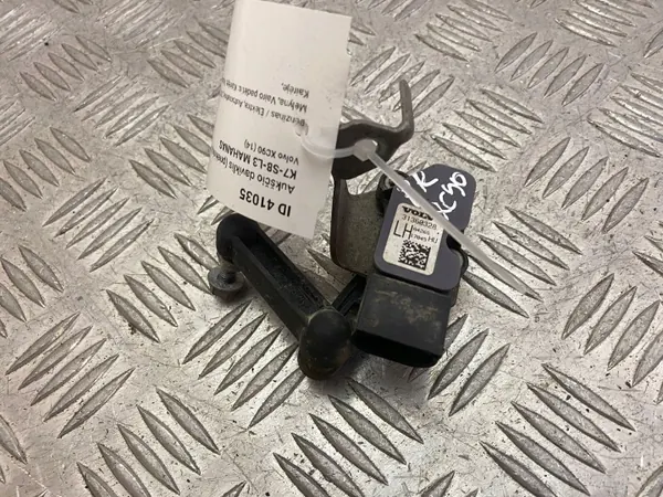 Volvo XC90 2018 Vooras Koplampniveausensor OEM 31360328 image 2