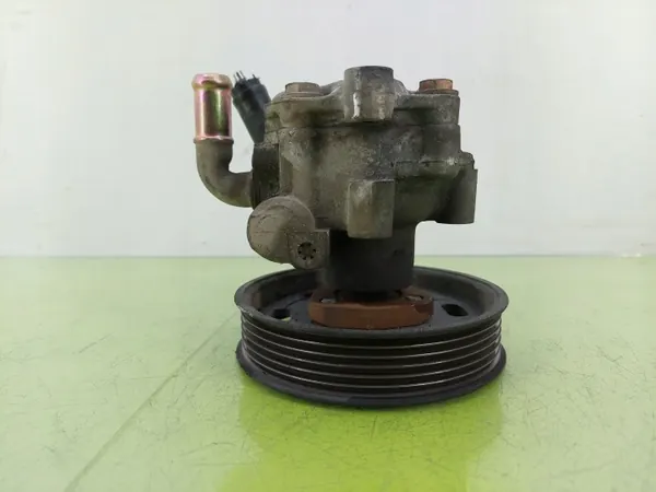 Servopumpe VW Golf VI 1,6 8V KYB 1997- image 4
