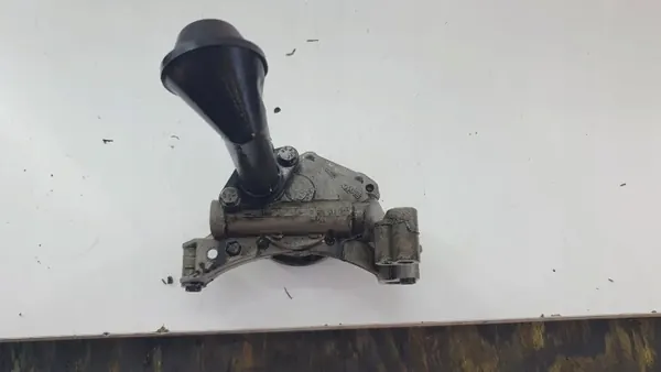 Bomba de óleo SEAT OEM 03L115105B - Usada image 5