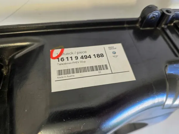 BMW 5 G30 Bränsletankhus OEM 16119494188 image 6