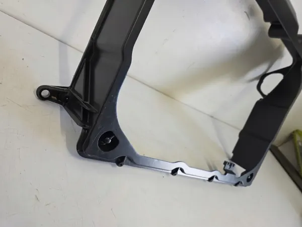BMW 5 G30 Bränsletankhus OEM 16119494188 image 8