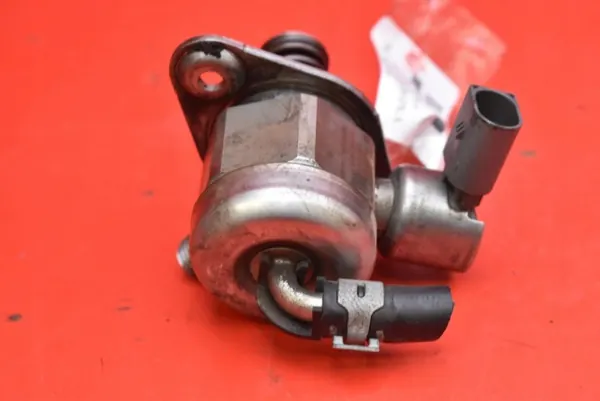 Högtrycksbränslepump OEM 04E127025D för Skoda Yeti image 4