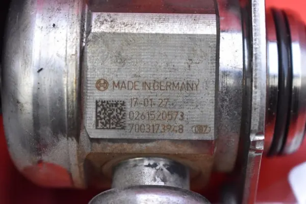 Högtrycksbränslepump OEM 04E127025D för Skoda Yeti image 8