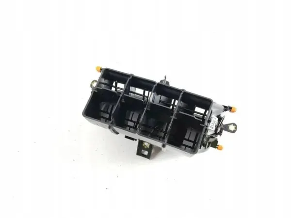 Buse d'air Porsche Taycan 4S 2022 OEM 9J1819111B image 4