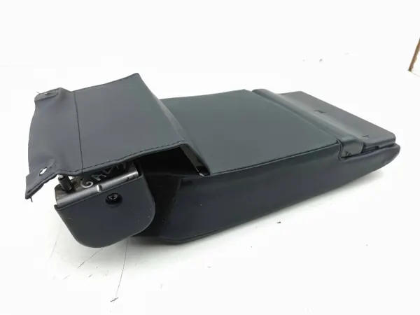 Mitsubishi Pajero 2004 achterste armsteun OEM AMD214000 image 4