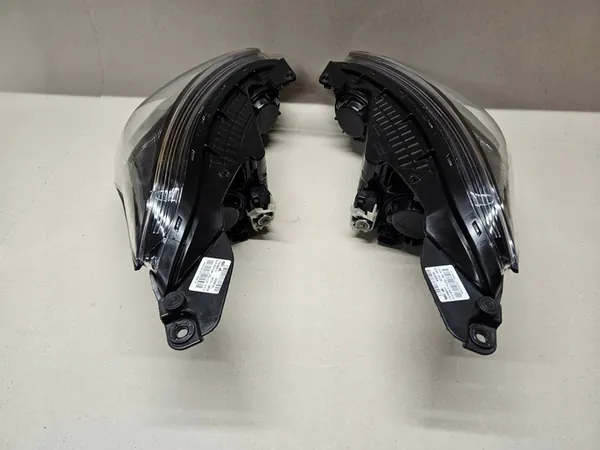 Conjunto de faros izquierdo derecho HYUNDAI I10 II image 10