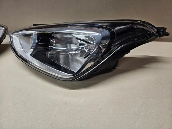 Conjunto de faros izquierdo derecho HYUNDAI I10 II image 3