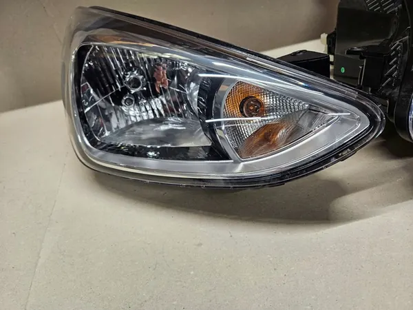 Conjunto de faros izquierdo derecho HYUNDAI I10 II image 5