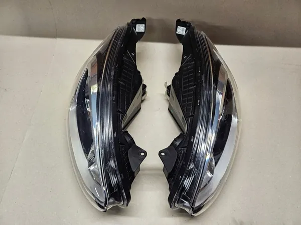 Conjunto de faros izquierdo derecho HYUNDAI I10 II image 6