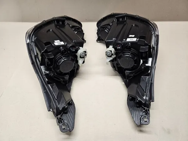 Conjunto de faros izquierdo derecho HYUNDAI I10 II image 7