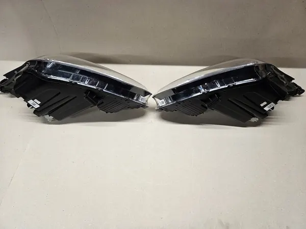 Conjunto de faros izquierdo derecho HYUNDAI I10 II image 9