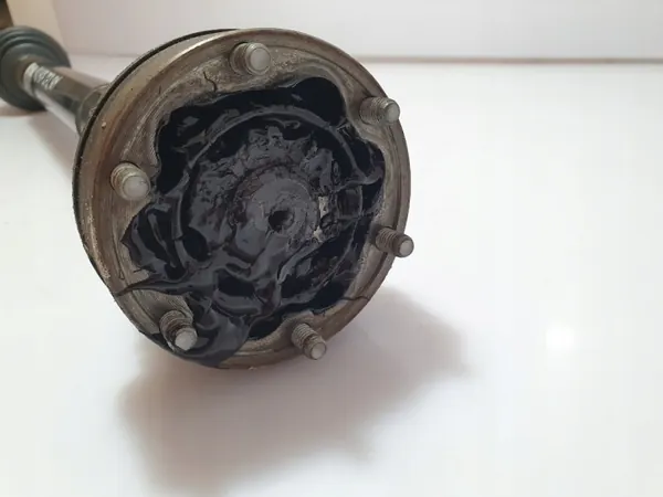 Rechte Antriebswelle OEM 1K0407272QM - Gebraucht image 7