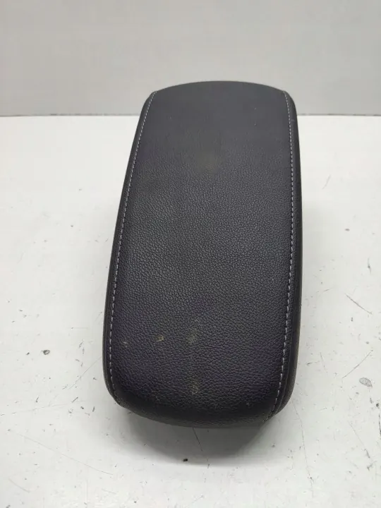 Opel Mokka B 2024 Konsol armstöd OEM AAA36466 image 7