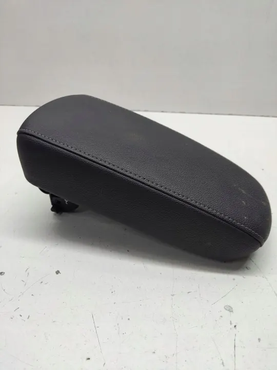 Opel Mokka B 2024 Konsol armstöd OEM AAA36466 image 9