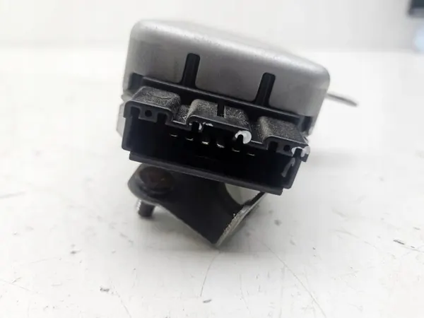 Polttoainepumpun ohjausyksikkö Honda CR-V 2013 OEM 37720R7C image 3