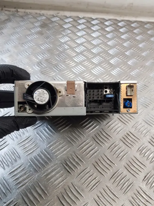 Radio CD Navegación BMW OEM 9195756 para E60/E61 LCI image 3