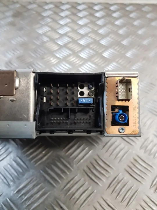 Radio CD Navegación BMW OEM 9195756 para E60/E61 LCI image 5