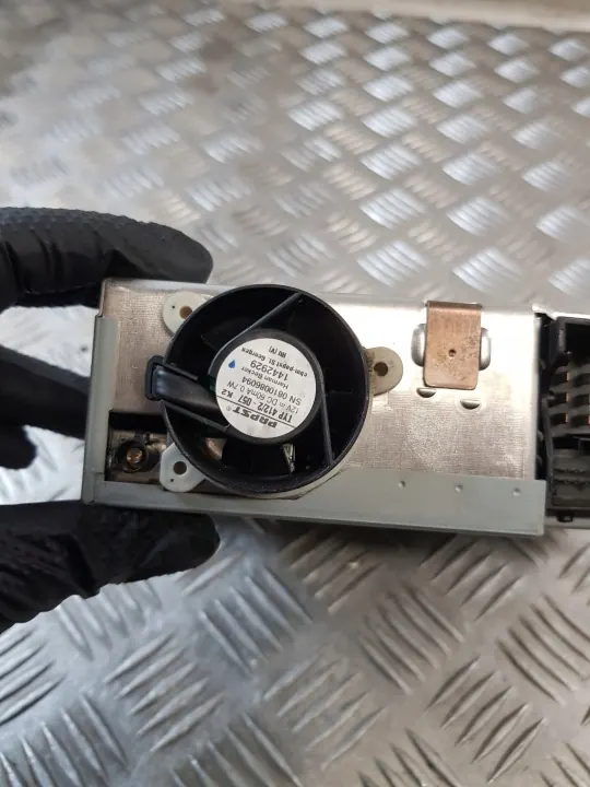 Radio CD Navegación BMW OEM 9195756 para E60/E61 LCI image 6