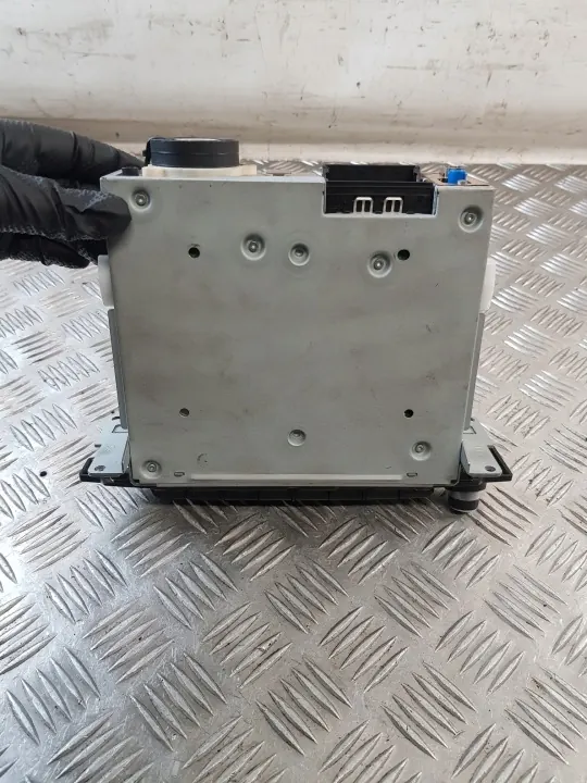 Radio CD Navegación BMW OEM 9195756 para E60/E61 LCI image 7