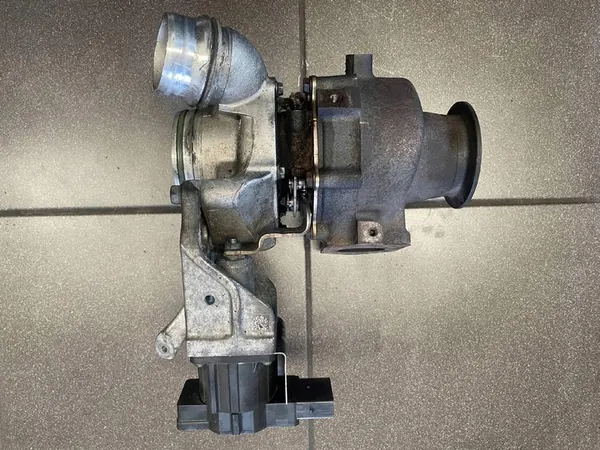 Turbo 2.0 D BMW 7797781 image 3