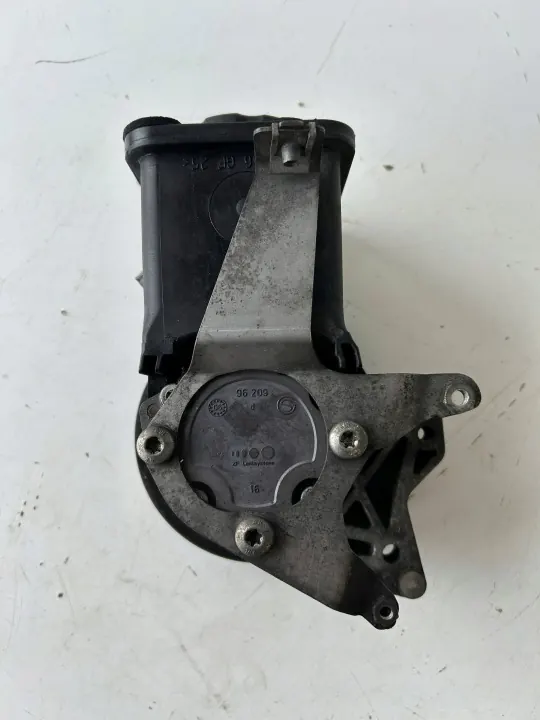 Bomba direção OEM 7693974101 para BMW E60 E61 X5 image 4