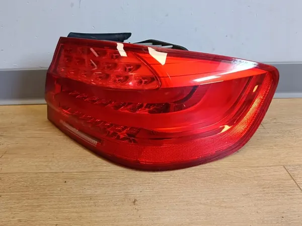 BMW E92 LIFT LÁMPARA LED TRASERA DERECHA 7251958 image 3