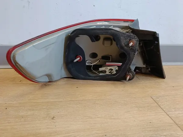 BMW E92 LIFT LÁMPARA LED TRASERA DERECHA 7251958 image 8