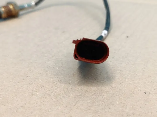 CUPRA FORMENTOR 2.0 TDI 110KW 2024 Sensor de Temperatura de Escape 05L906088M image 5