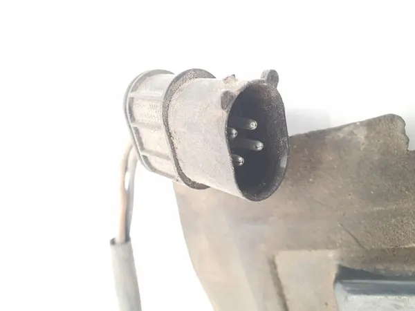 BMW E39 Ilmastointituuletin 4 pin Diesel M57 6921397 image 2