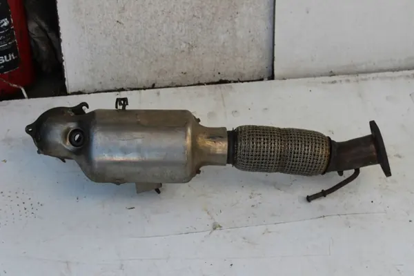 Ford OE BV61-5E211-EK Gebruikte katalysator image 2
