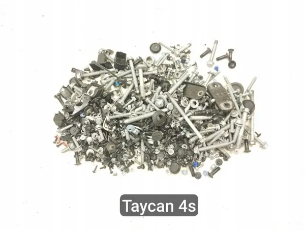 Porsche OE Ruuvi OEM 228320 Taycan 4S 2022 image 2