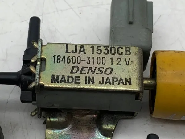 Jaguar XK8/XKR 1997 turboundertrycksventil OEM LJA1530CB image 3