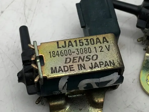 Jaguar XK8/XKR 1997 turboundertrycksventil OEM LJA1530CB image 4