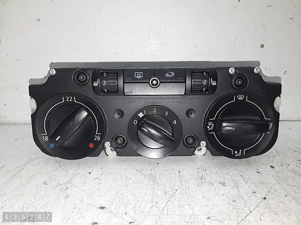 Module de Contrôle de Climatisation VW Golf 2004 53701CF image 1