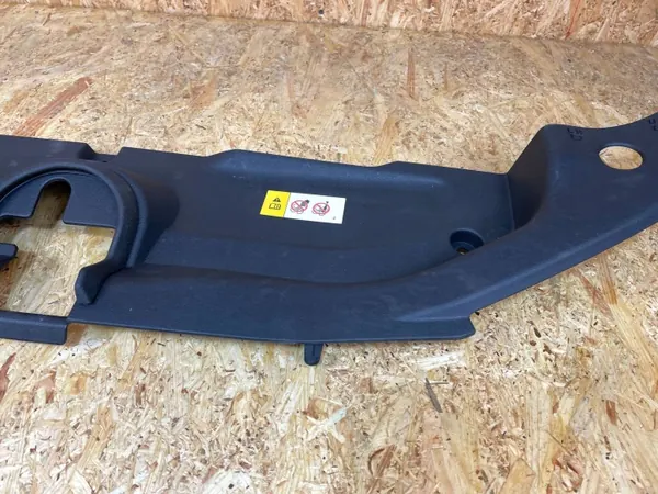 OEM 5328947070 Vordersitzgurt-Abdeckung Toyota Prius IV image 5