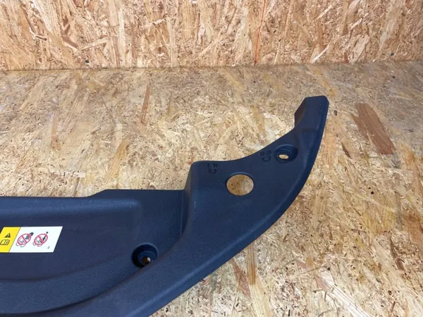 OEM 5328947070 Vordersitzgurt-Abdeckung Toyota Prius IV image 6
