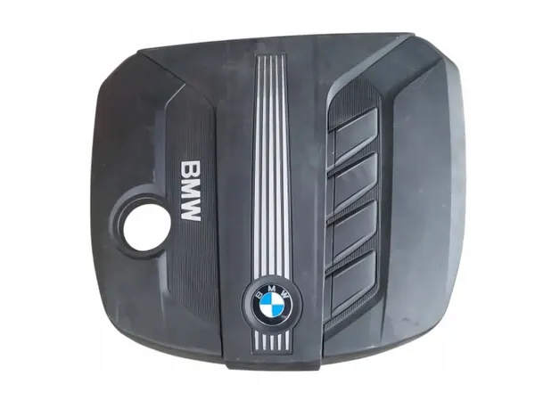 BMW 5 F10 Motorafdekking OEM 13717802847 2.0L Diesel image 2