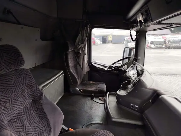 Cabine Scania 124 - Pièce OEM d'Occasion image 9