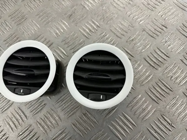 Opel OE grille roosters wit Corsa D Adam image 3