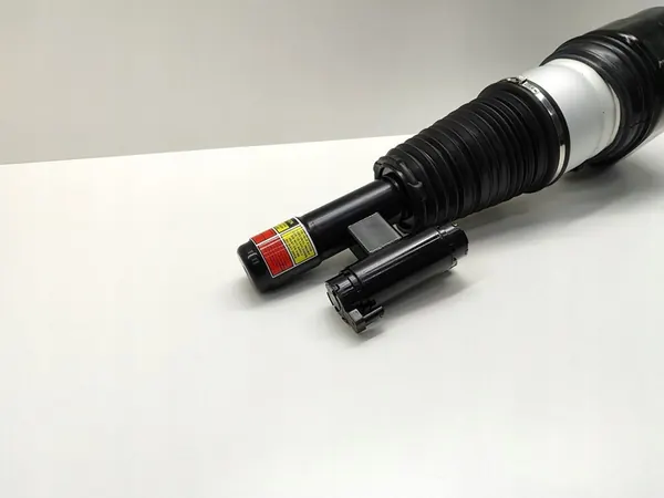 BMW 7 G11 G12 2016 Främre Höger Luftfjäderdämpare image 10