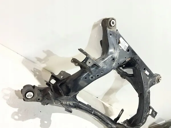 Poutre d'essieu arrière Tesla 3 OEM 1103557-00-A Occasion image 5