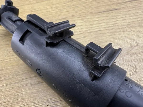 Lavaparabrisas Delantero Izquierdo Mercedes-Benz W204 OEM image 2