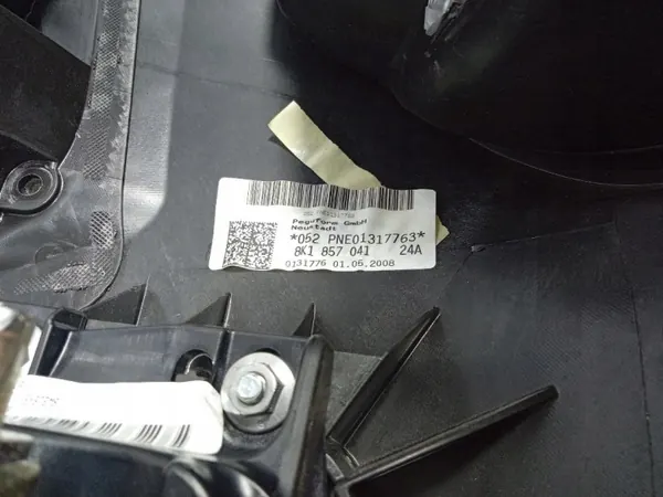 Audi A4 B8 kojelauta OEM 8K1857041 image 6
